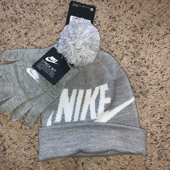 Nike Other - NWT Youth Boys hat and mittens